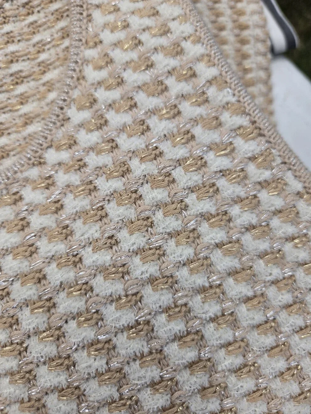 Ann Taylor Women's Sleeveless Textured Knit Sweater Top - Cream & Tan - Size 4
